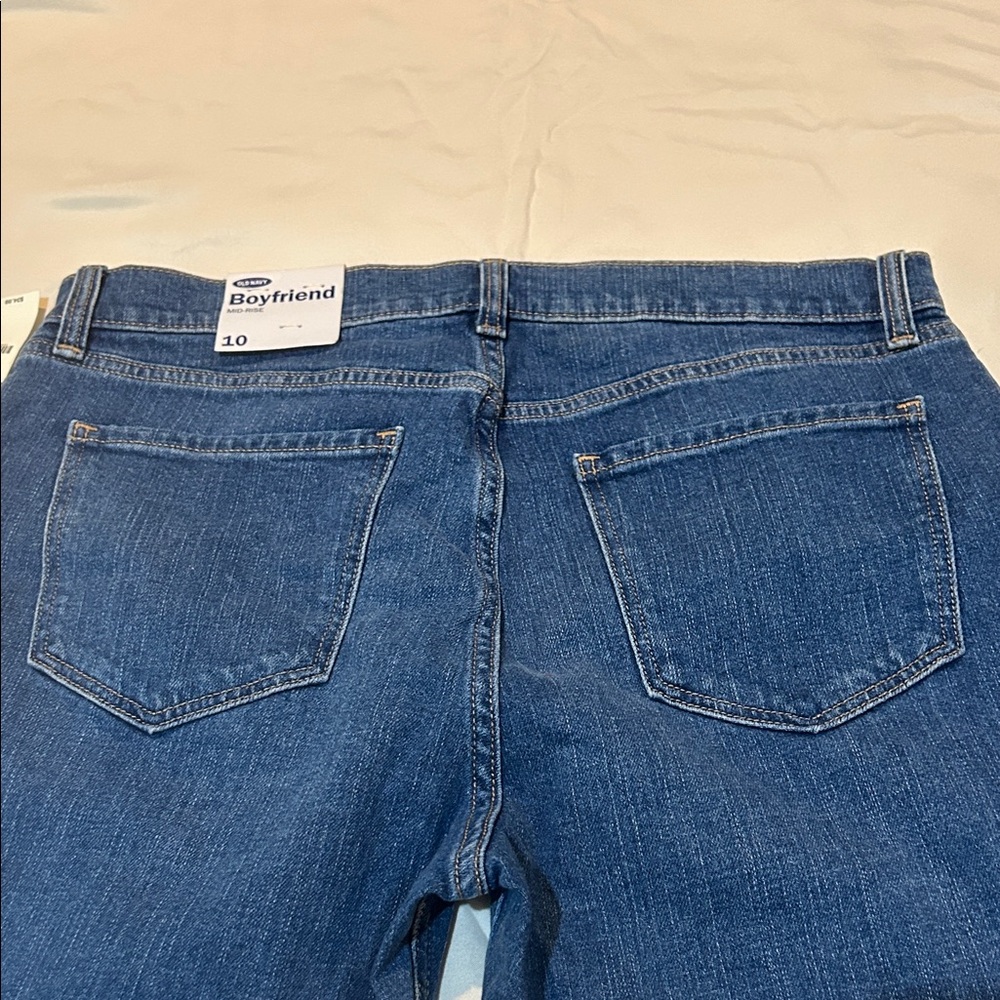 Old Navy Women's Cropped Blue Jeans - Picture 3 of 5